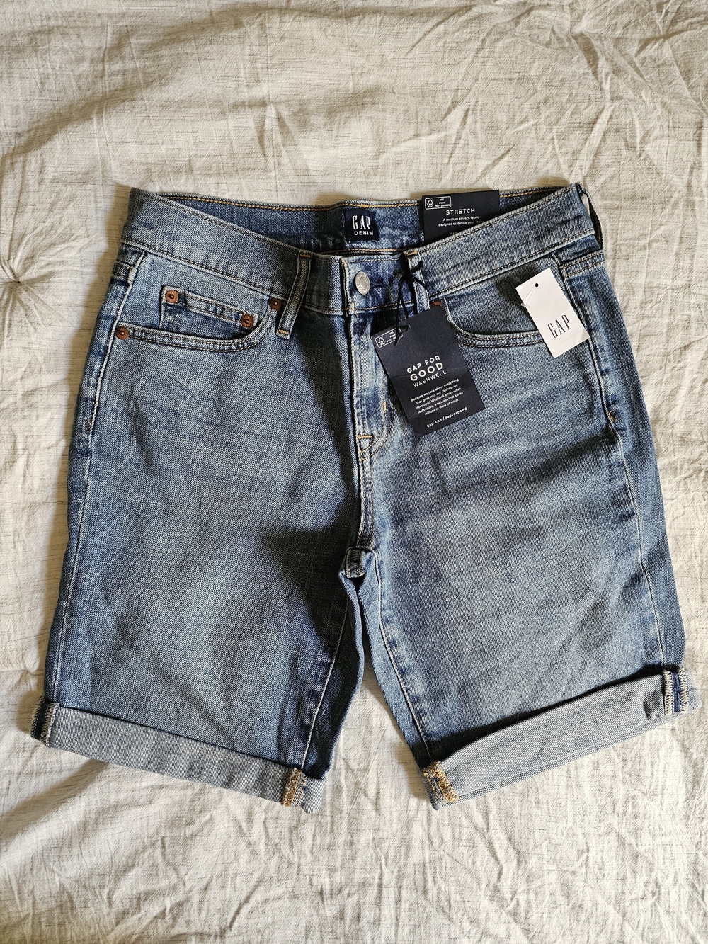 GAP 9" Bermuda Light Wash Shorts